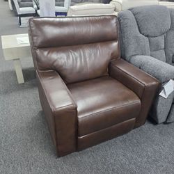 Power recliner 🚚WE DELIVER🚚