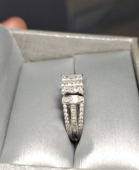 1.25 CT. 14kwg, Quad Princess Cut/ Baguette Diamonds-  Size 6 $700 OBO
