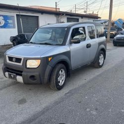 2004 Honda Element 