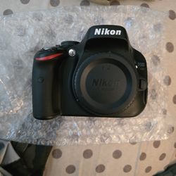 Nikon D5100 BODY ONLY 