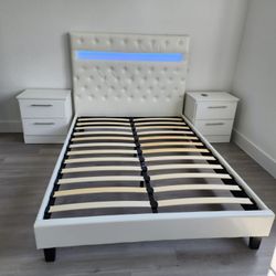 KING BED WITH NIGHTSTANDS  _ CAMA KING NUEVA CON MESAS DE NOCHE 