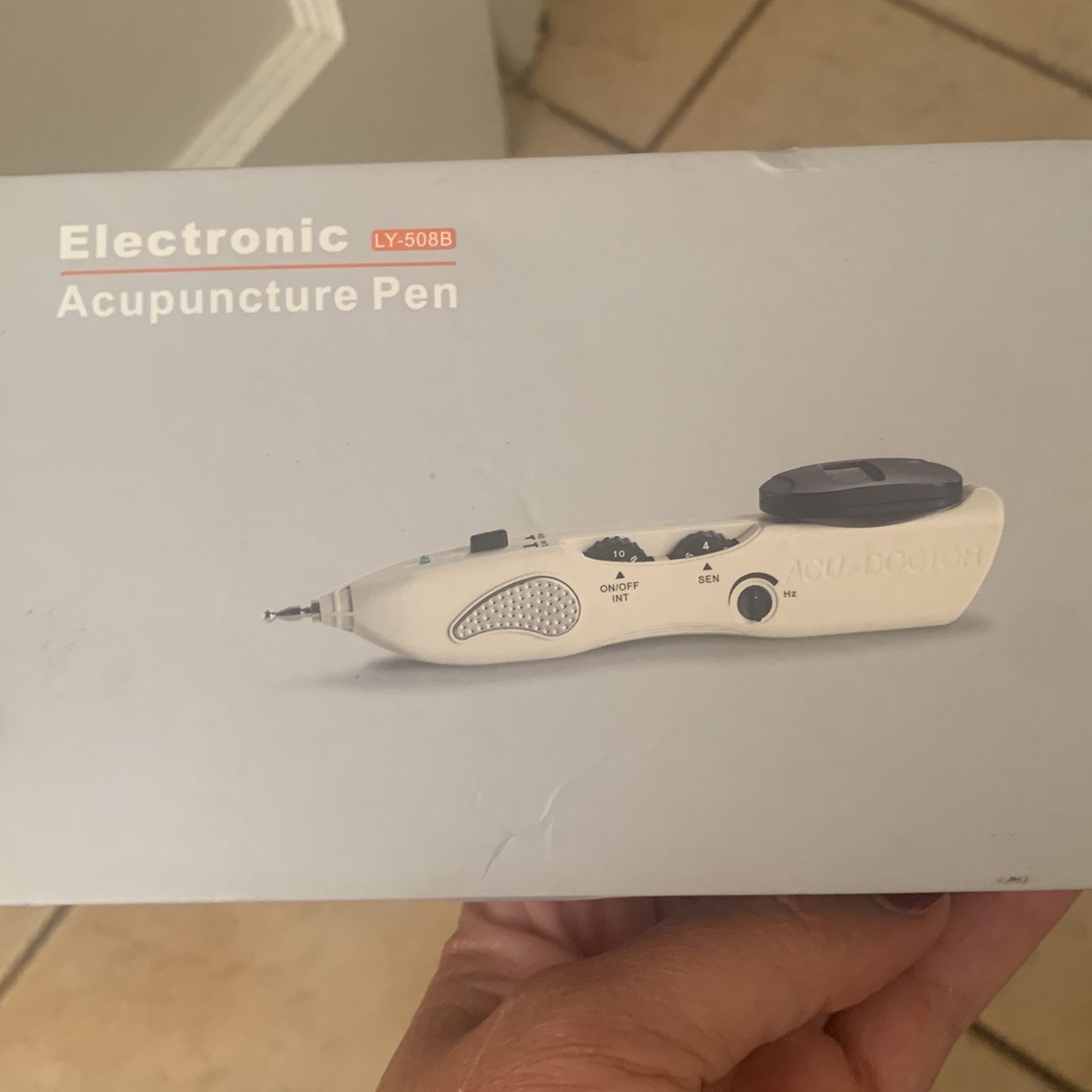 Electronic acupuncture pen