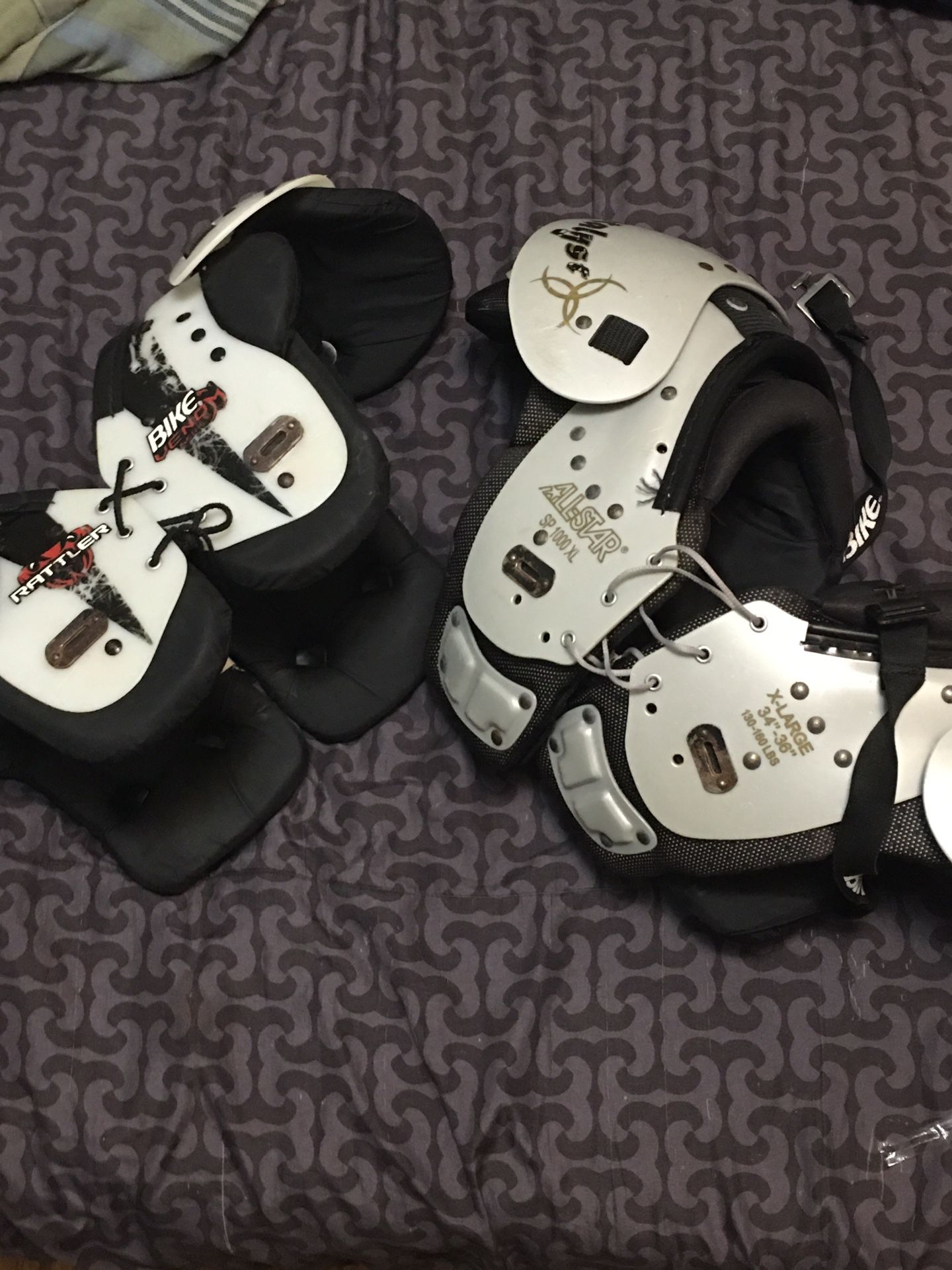Footballl Shoulder Pads X-large Sizes 34-36