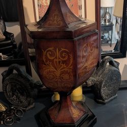 Vase Top Is Removable