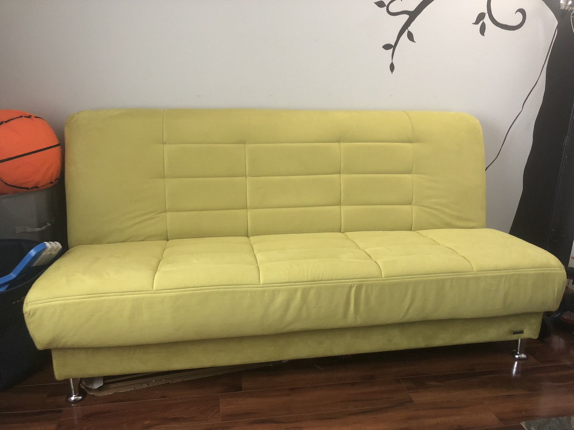 Green futon