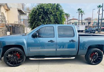 DUB RIMS WITH TIRES 285/35 R24