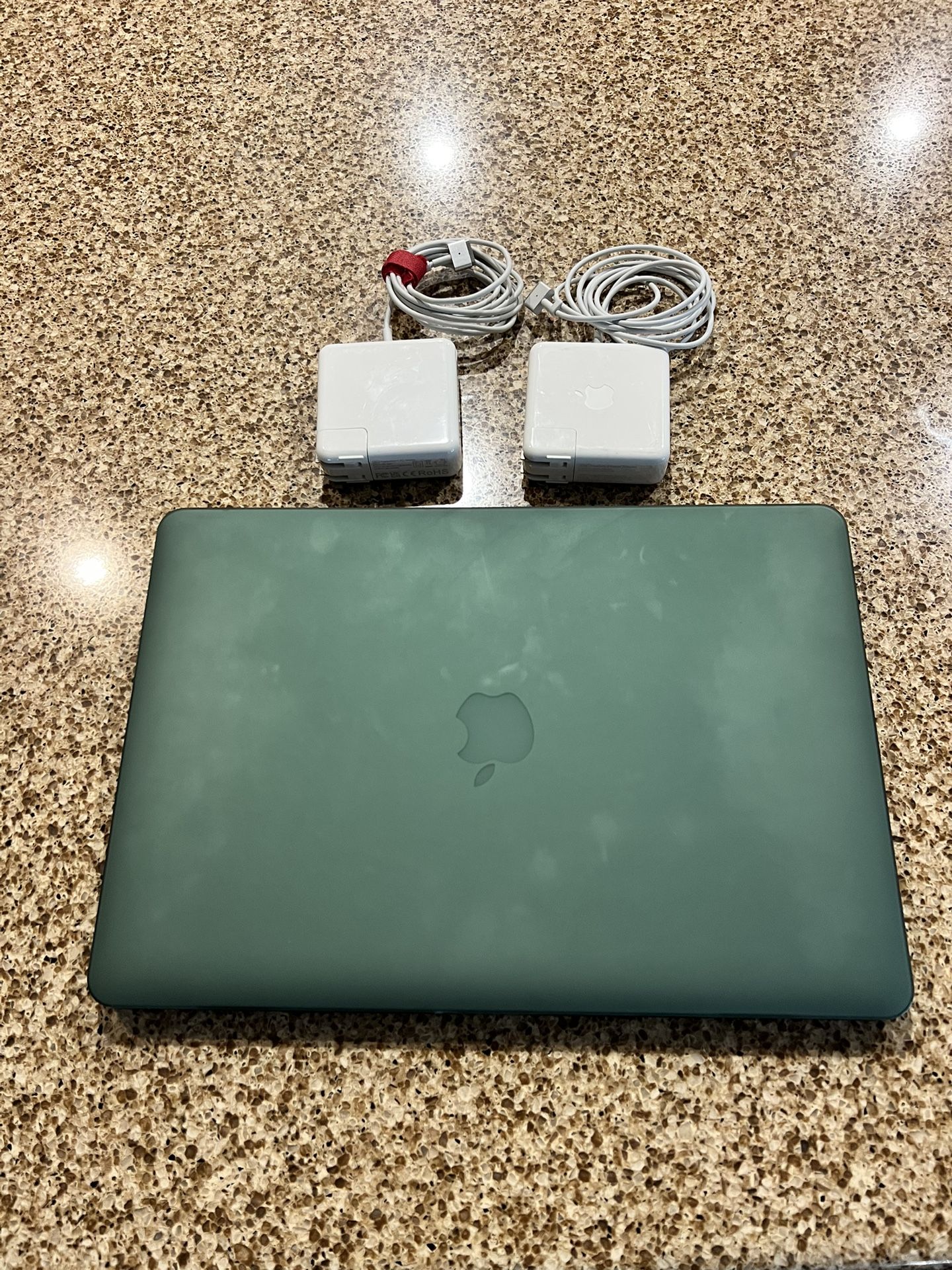MacBook Pro 2015 Retina 2.8 GHz Quad Core i7 16GB 1TB