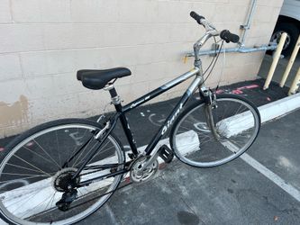 aluminium bike everything work good tires size 28 frame size large