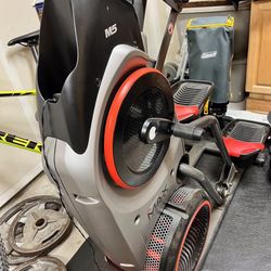 M5 Bow flex Elliptical Like New 
