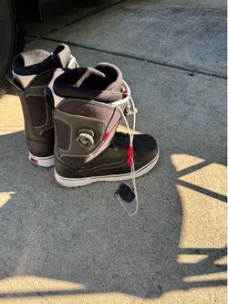 Size 10 vans snowboard boots
