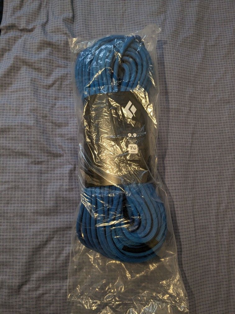 Brand new Black Diamond 9.9 70m Climbing Rope. All Year Round . Non Dry
