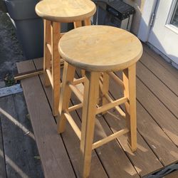 2 Stools