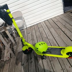 Hover 1 Electric Scooter.  With Safety Hemet , Carring Case.