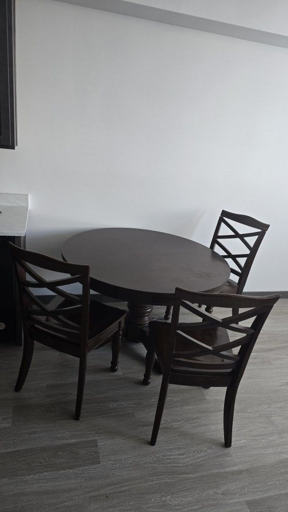 Free Dining Table