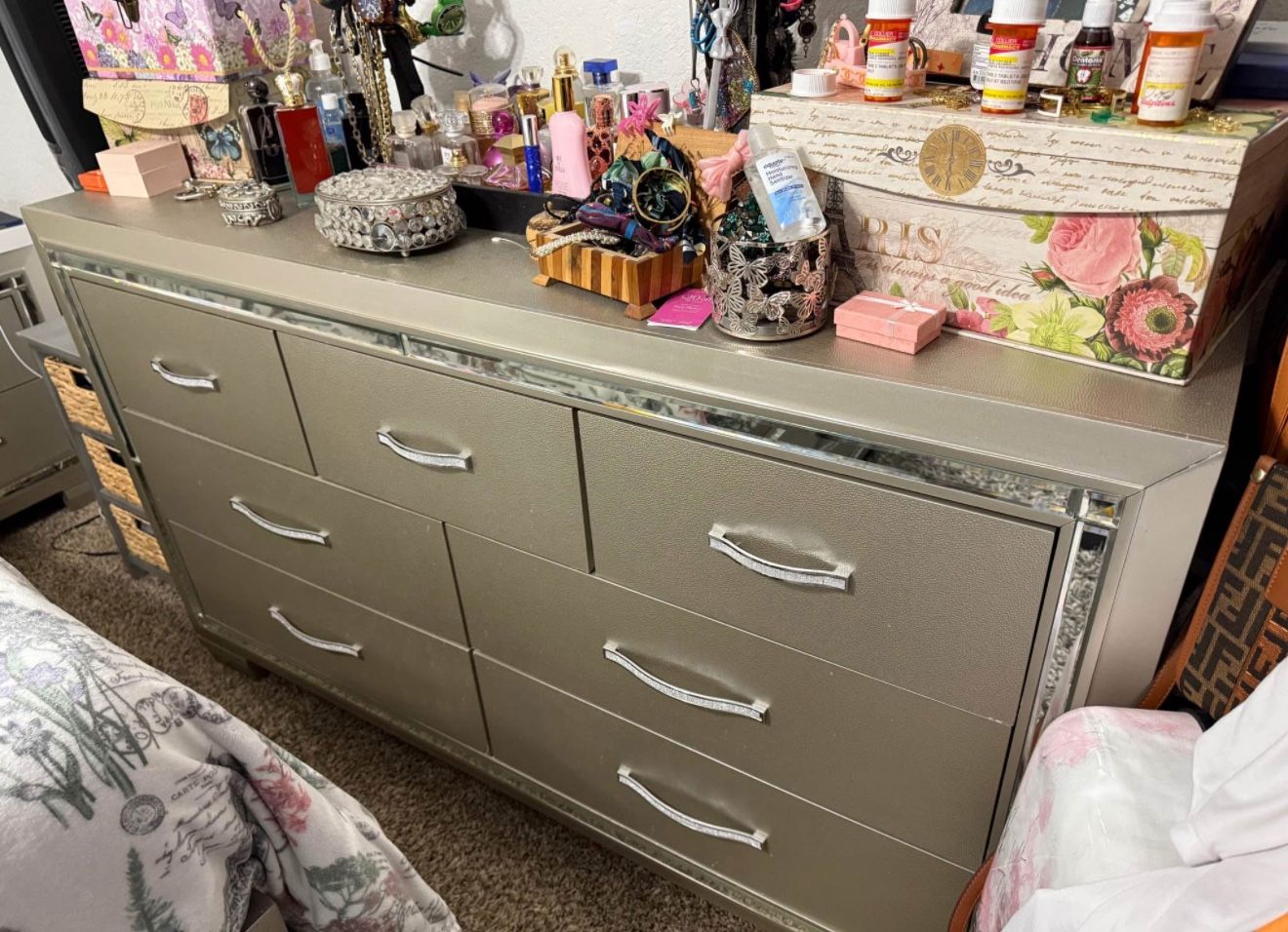 Bedroom Set Queen Size
