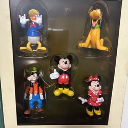 Disney’s Mickey and Friends Christmas Collection