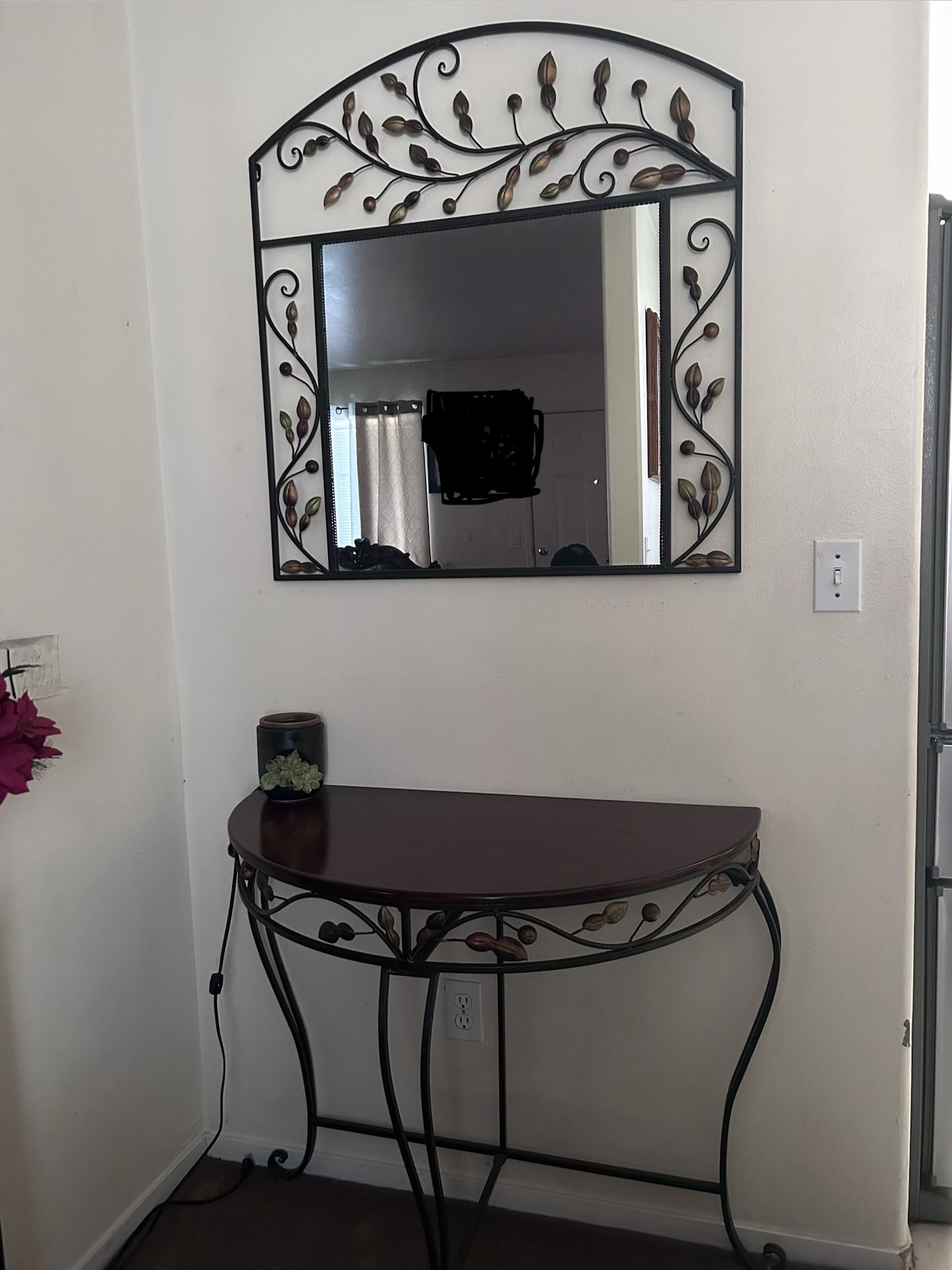 Medal Console Table & Mirror
