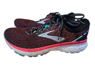 Brooks Sneakers