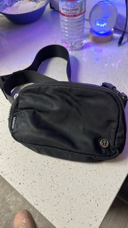Lululemon belt bag