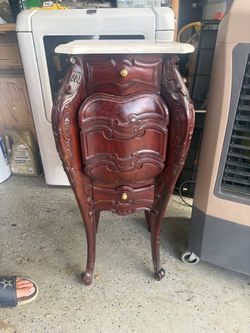Vintage shopped with 2 drawers 1 pull down