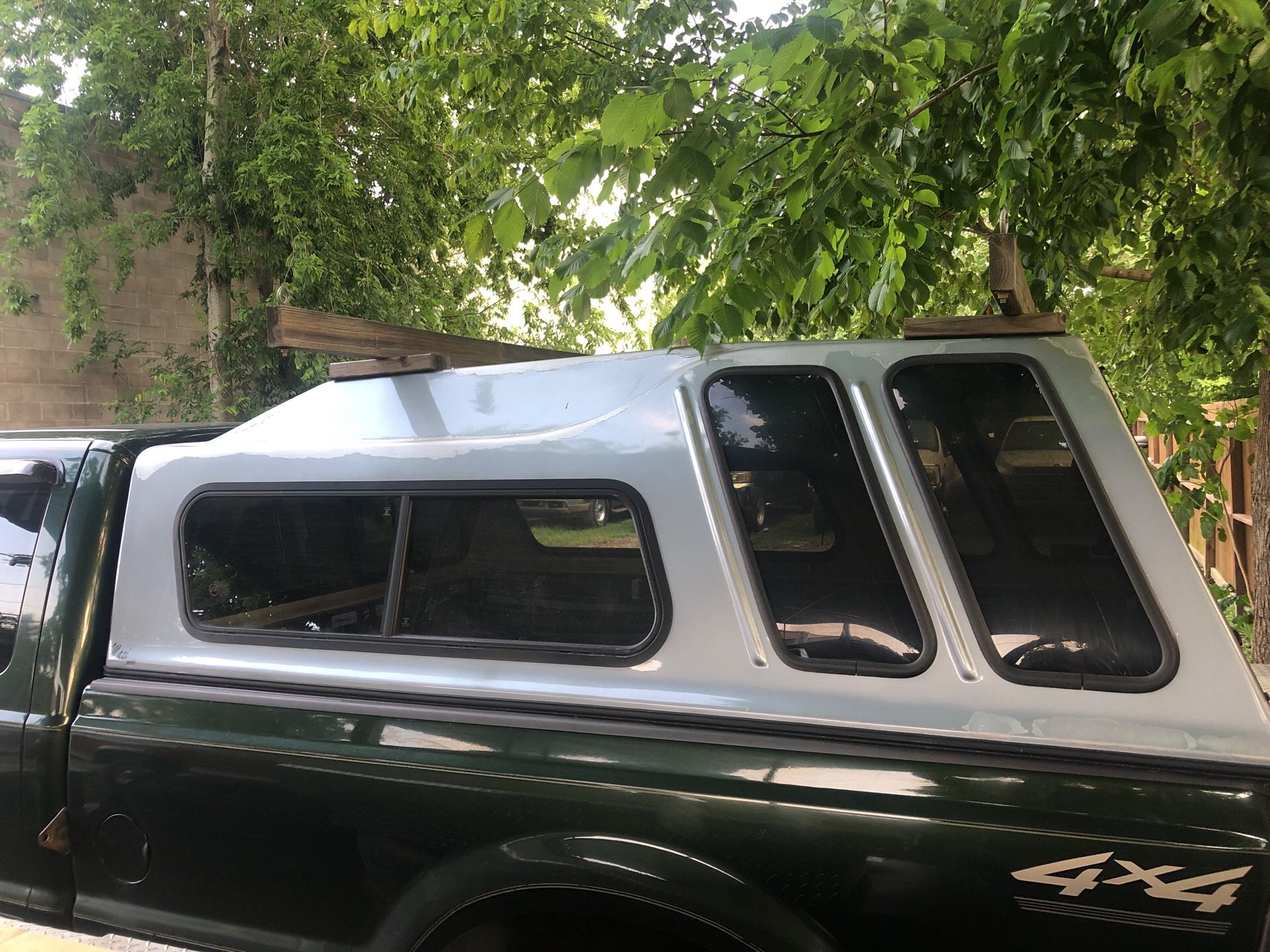 Camper shell Ford F250 F350 long bed 8ft bed trucks for Sale in