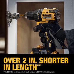 NEW DEWALT 20V MAX Brushless Drill Driver Kit w/ Battery & Charger