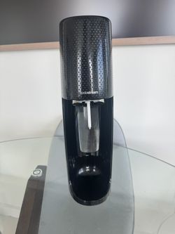 Soda Stream Sparkling Water Maker