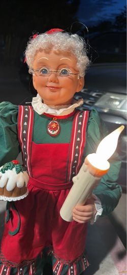 Vintage Santa and Mrs. Claus Animated Christmas Figure with Light