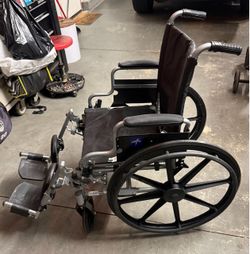 ♿ Medline Wheelchair – Excellent Condition – Ready to Use