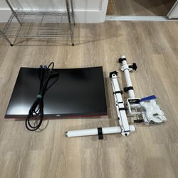 Title: 1440p Curved Monitor & 3-Monitors Desk Mount 