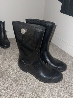 UGG Rainboots