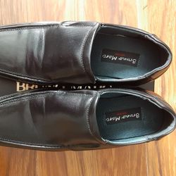 Black Shoes Size 7.5