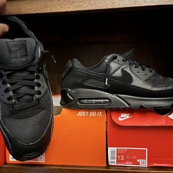 Black AirMAX 90