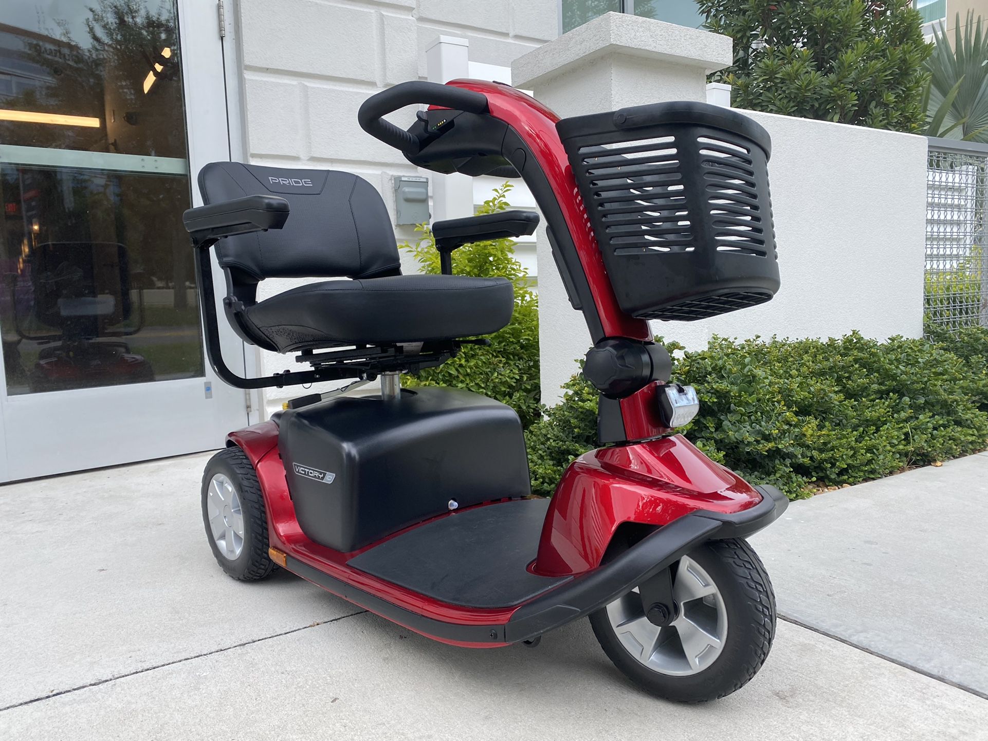Like New— Victory 10 Mobility Scooter