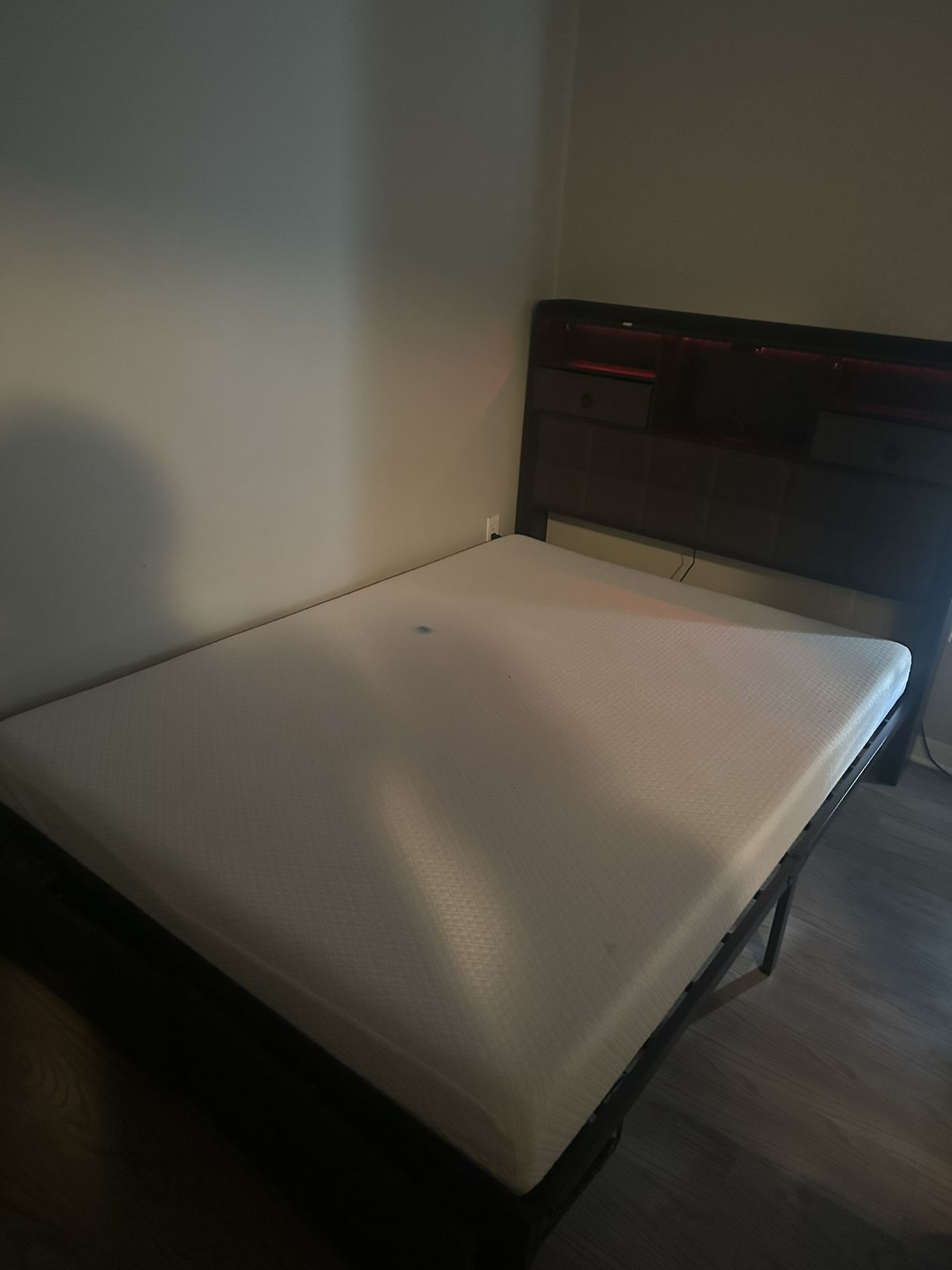 Full bed set frame and mattress