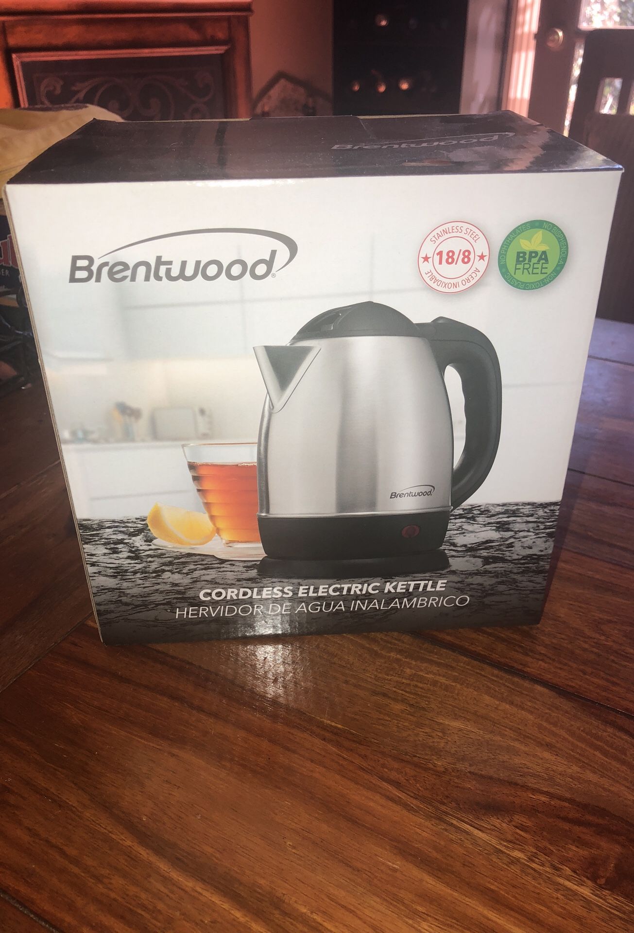 Brentwood cordless electric kettle