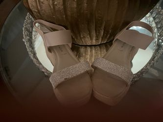 Blink strap platform, sandal