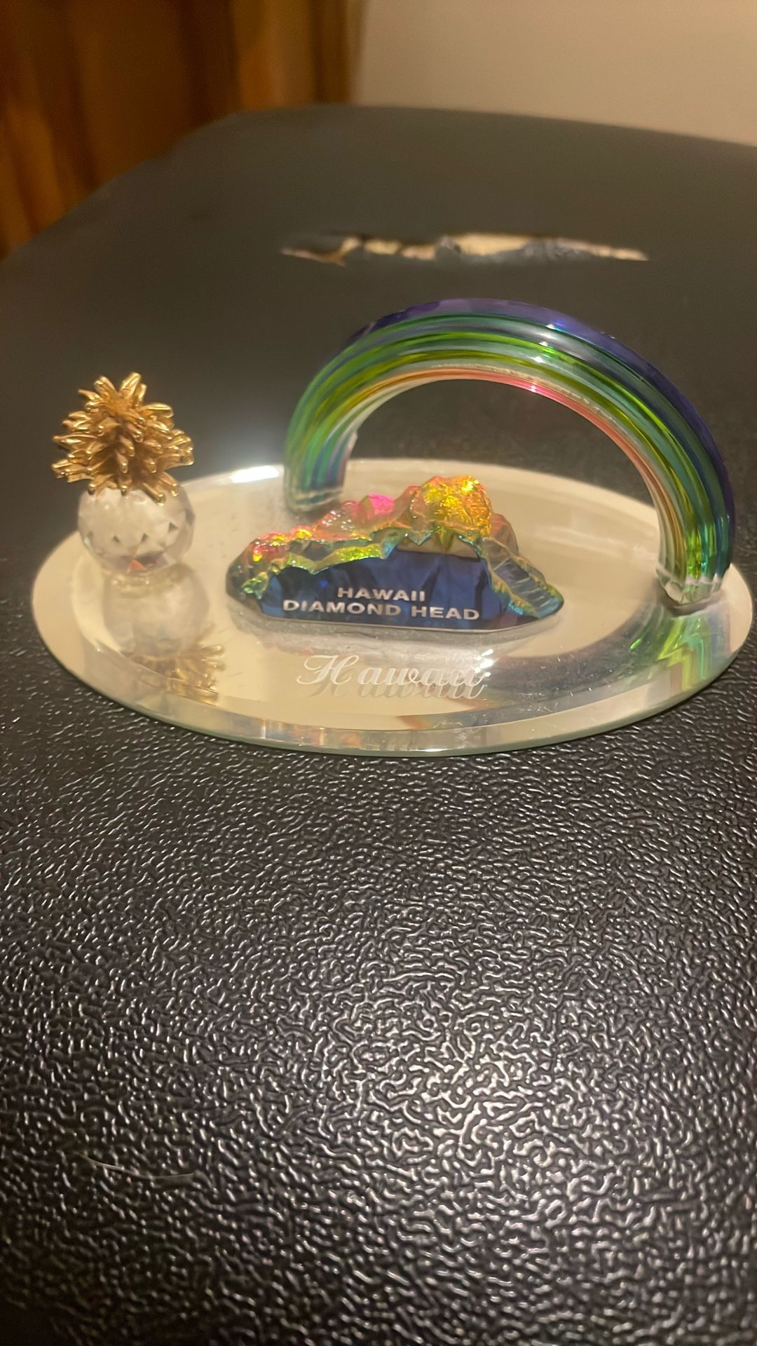 Hawaii crystal statue