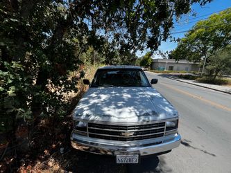 LOW MILES!!! 1989 Chevrolet C/K 2500