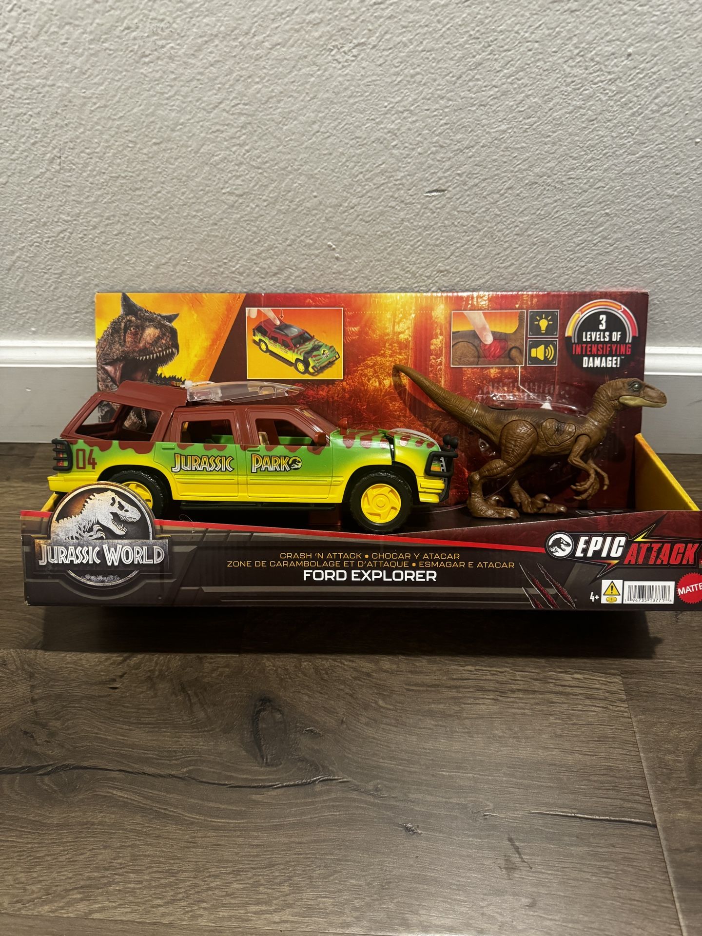 Jurassic World Jurassic Park Vehicle and Dinosaur Destruction Ford Truck Toy