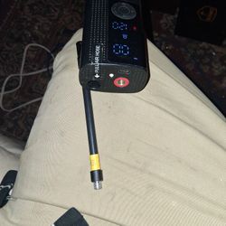 Is portable Miniature air compressorby Airmoto