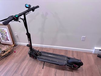 EMOVE Cruiser Electric Scooter