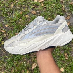 Yeezy 700 Static