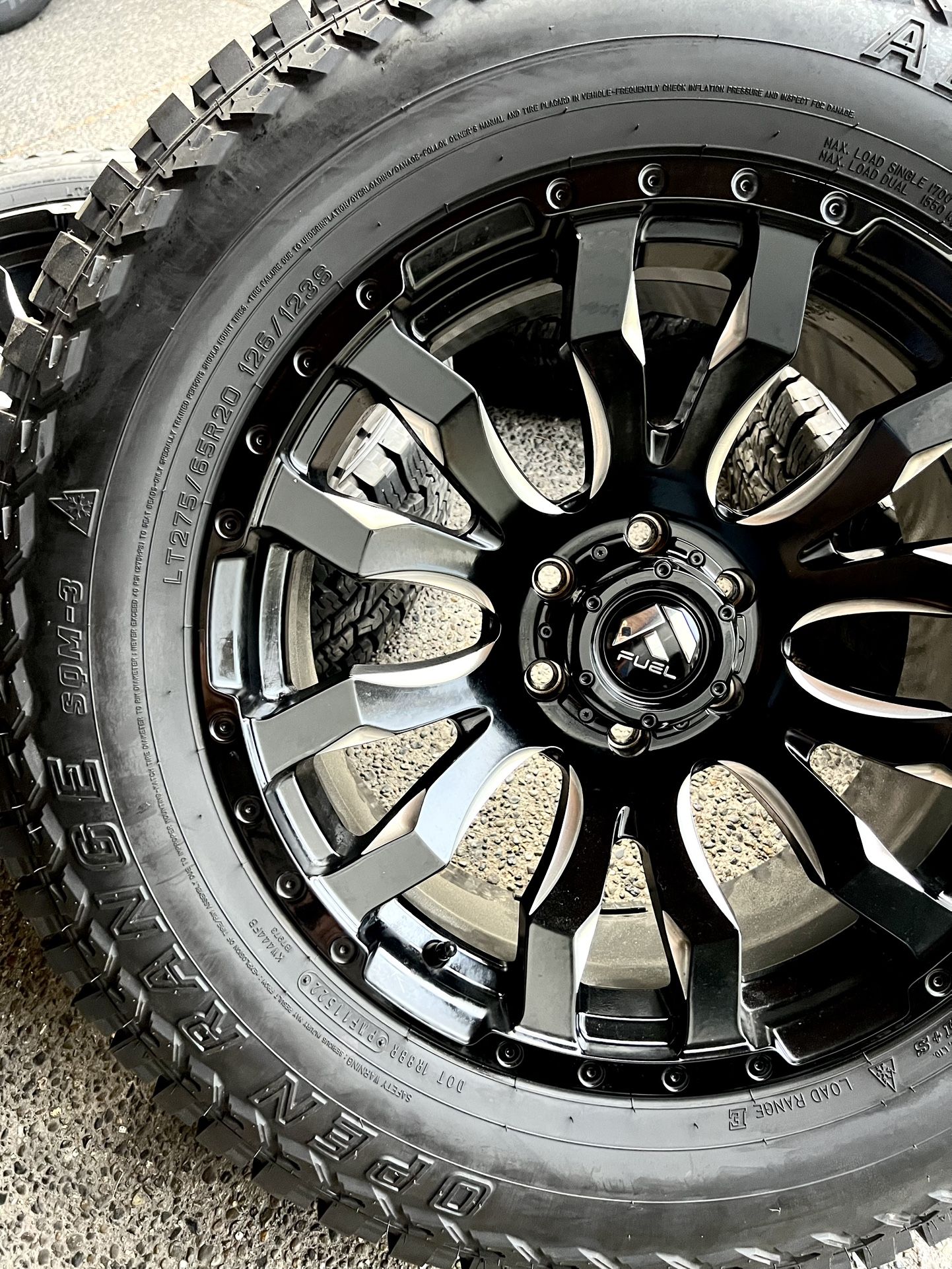 20” Fuel wheels & tires 6x5.5 or 6x139.7