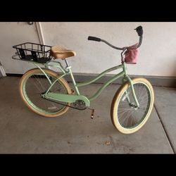 Huffy Beach Cruiser. Bicycle. Bike