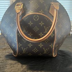 Authentic Louis VUITTON Ellipse 