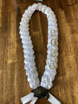 Graduation leis