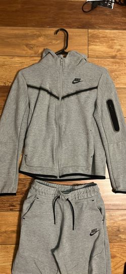 Nike Tech kids large