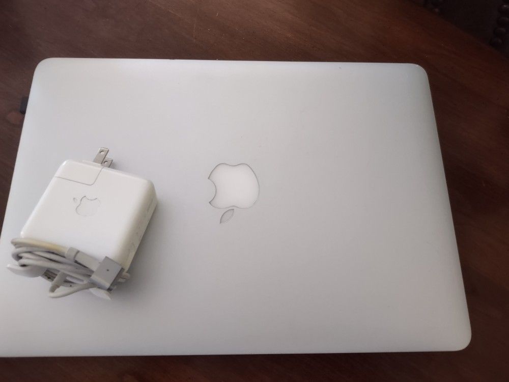 MacBook Air (13-inch, 2017)