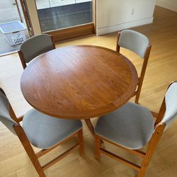 Solid Wood Round Table 